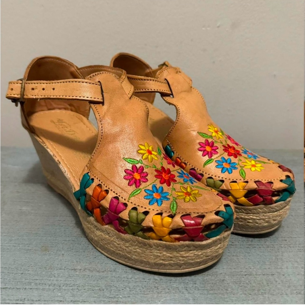 Tan Wedge Sandals with Floral Design and T-Strap